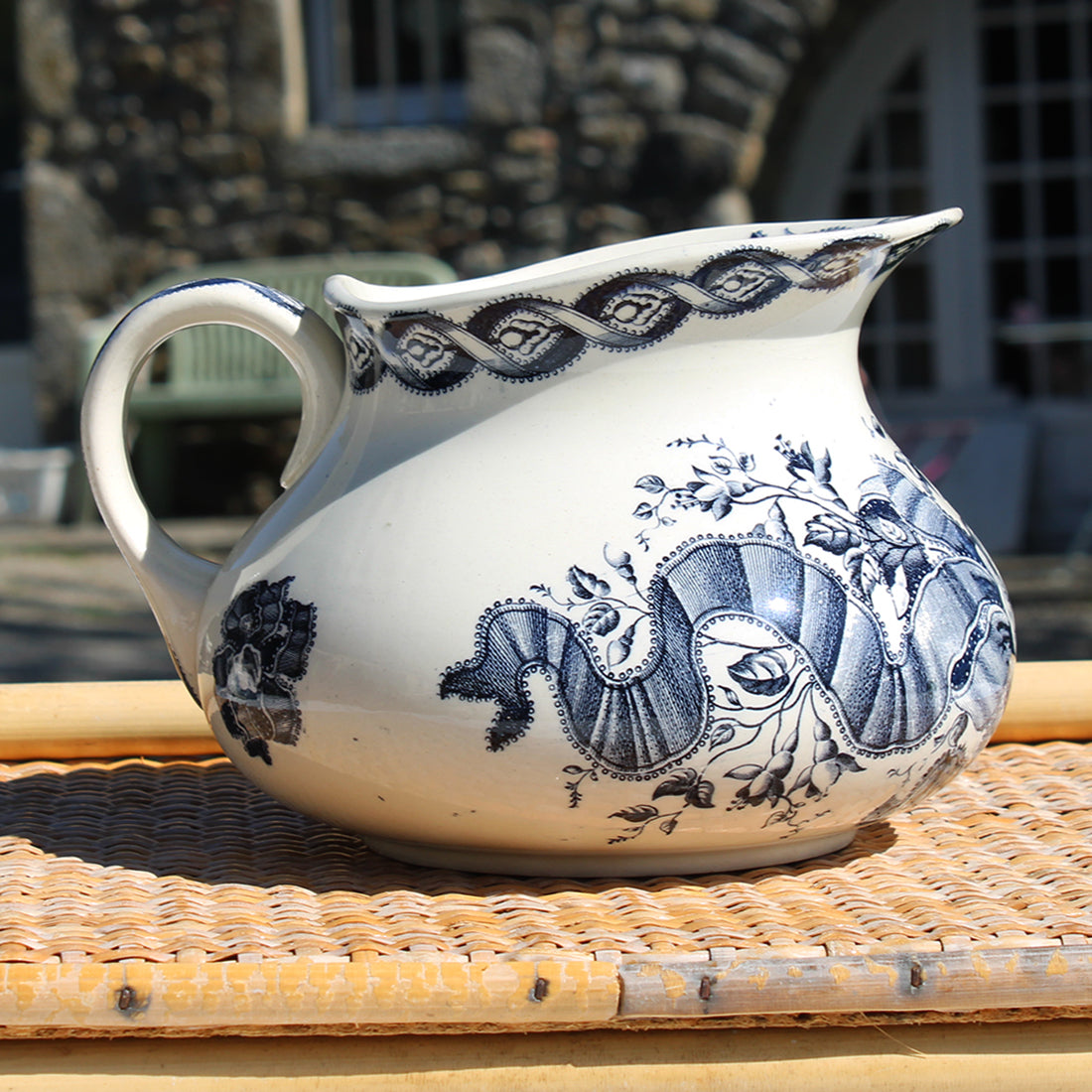Broc Ancien K&G Lunéville, Faïence Bleue à Décors De Fleurs