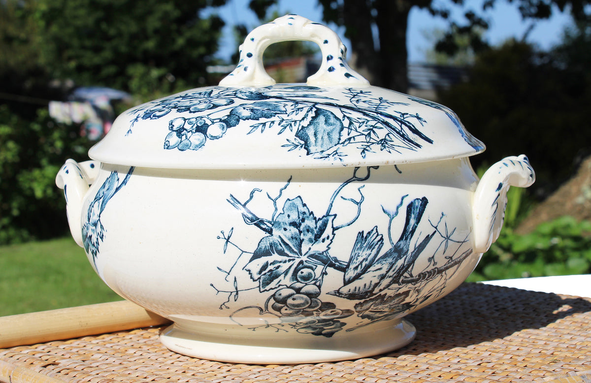 Ancienne soupière en faïence Terre de Fer HB & Cie Choisy le Roi modèl
