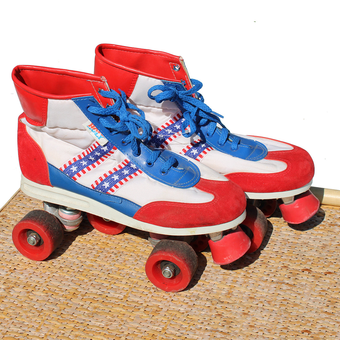 Ancienne PAIRE de PATINS CHAUSSURES À ROULETTES HOLY T10 DÉCO USA Roller  Skates