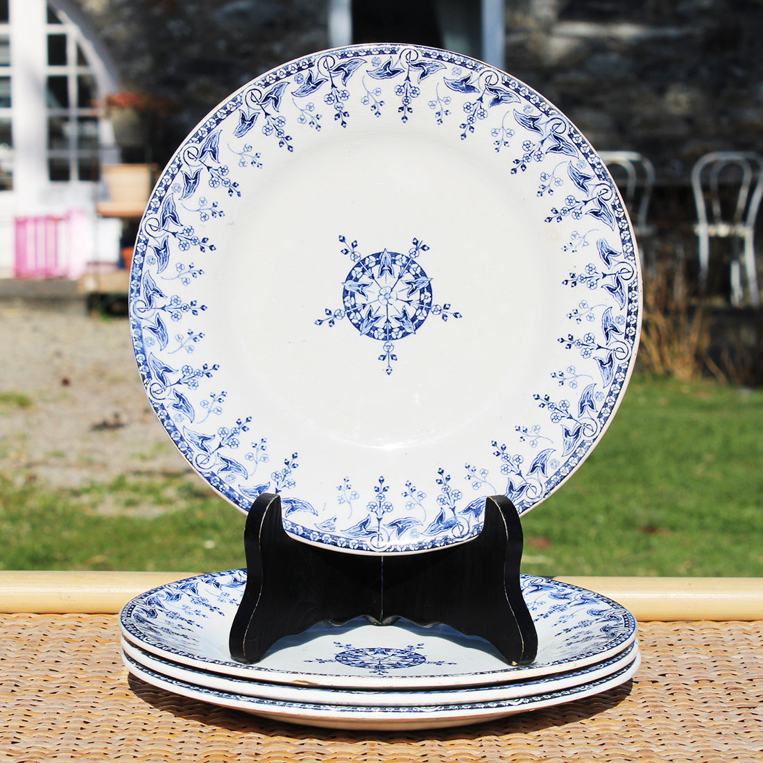 Cote : l'incassable faïence de... | Gazette Drouot, image size:1100x1100