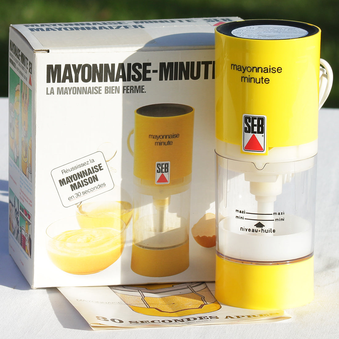 Small vintage Seb Mayonnaise-Minute Robot in box with instructions