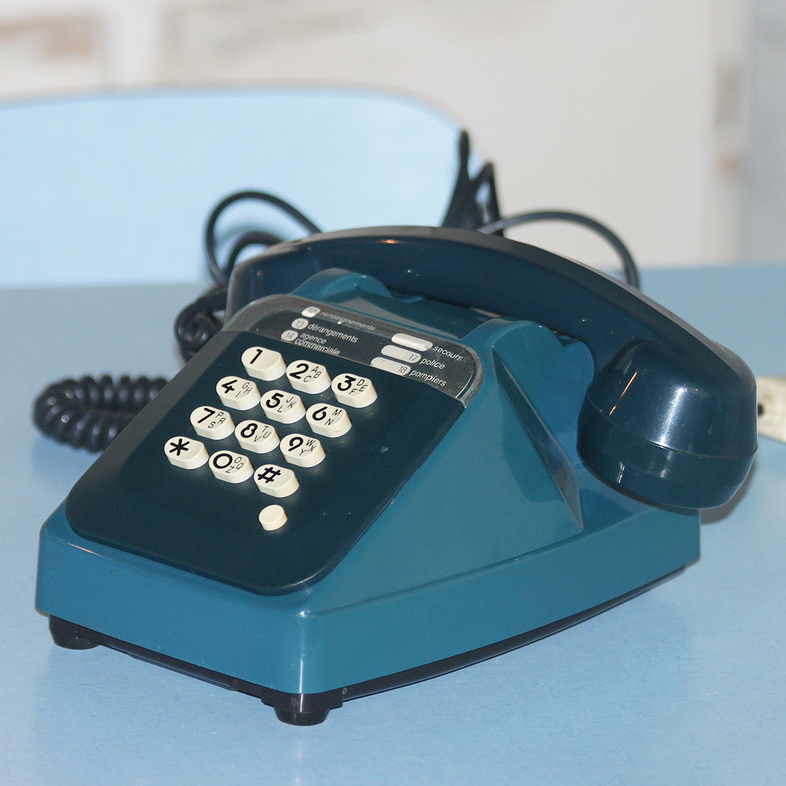 Téléphone Fixe Filaire Vintage à Cadran Rotatif PTT Socotel s63 Bleu Téléphone Fixe Filaire Vintage à Cadran Rotatif PTT Socotel s63 Bleu
