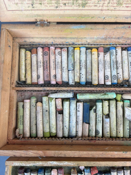 Ancienne boîte Lefranc pour pastels tendres surfins assortis – Réf. 1625