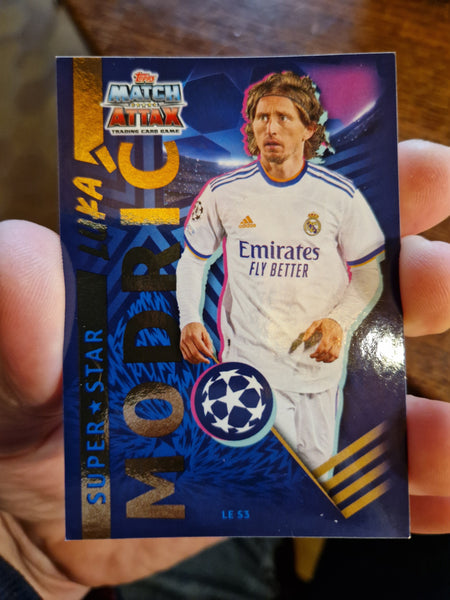 Ensemble de 10 pochettes + Modric Topps UEFA Champions League Stickers 2021 / 2022