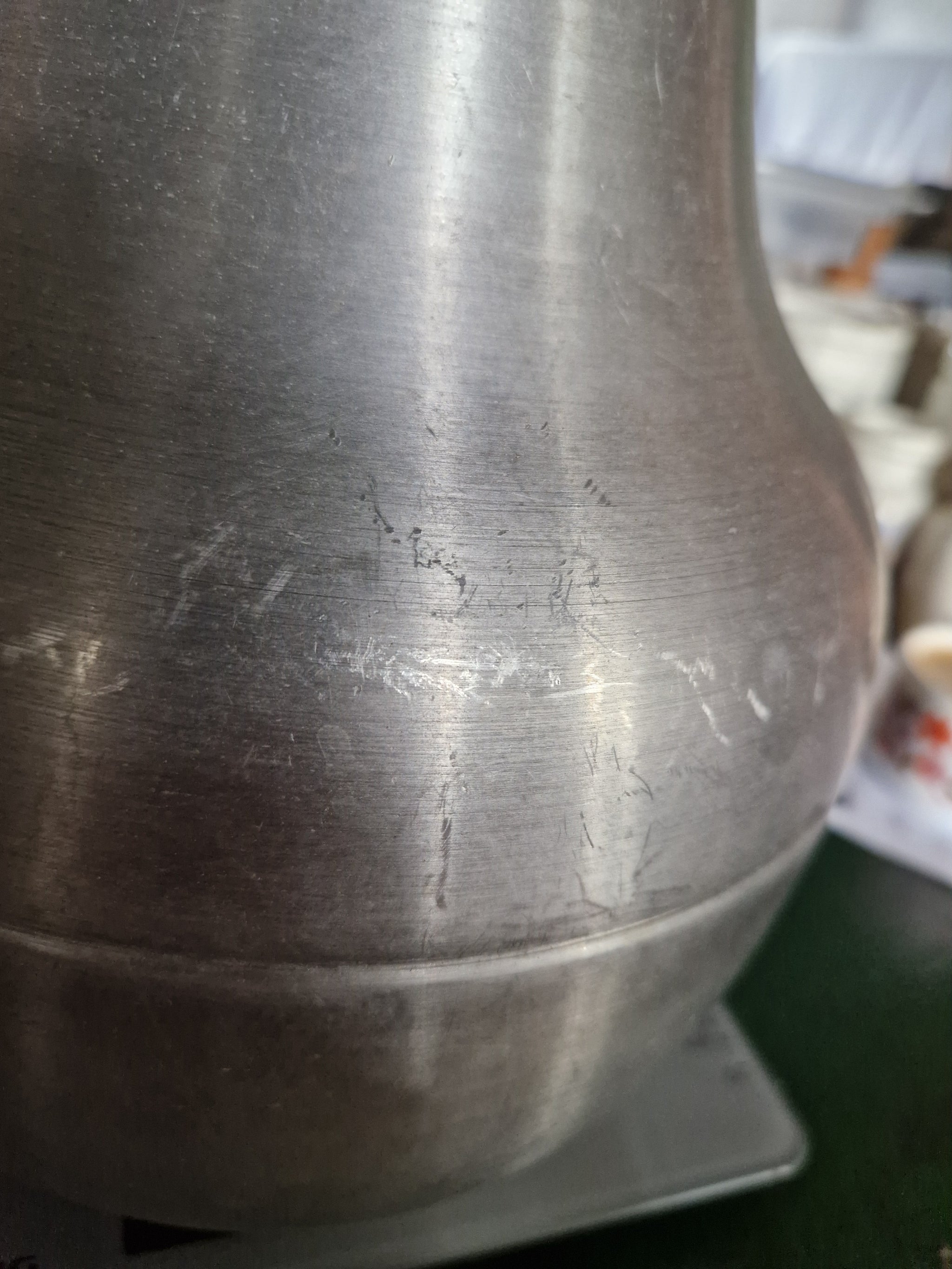 Seau à glaçons vintage poire en aluminium brossé made in Italy