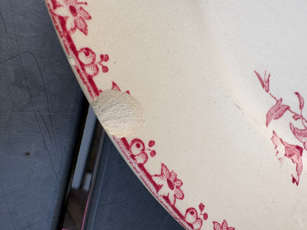 Assiette ancienne en faïence Sarreguemines Digoin – modèle Favori – décor aux oiseaux et fleurs – avec éclats