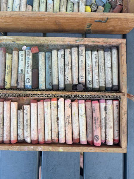 Ancienne boîte Lefranc pour pastels tendres surfins assortis – Réf. 1625