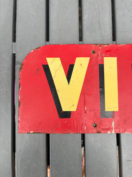 Plaque publicitaire ancienne VINIPRIX en tôle peinte – 77 cm × 17 cm