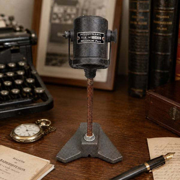 Microphone ancien Mélodium Mélodynamic 75A fin des années 1940 – début des années 1950