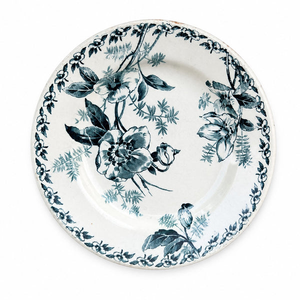 Paire d'assiettes semi creuses anciennes en faïence de Gien modèle Rose de Noël
