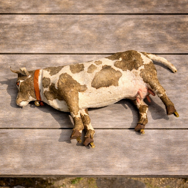 Jouet ancien mécanique – Vache à lait sur roulettes, fin XIXe siècle