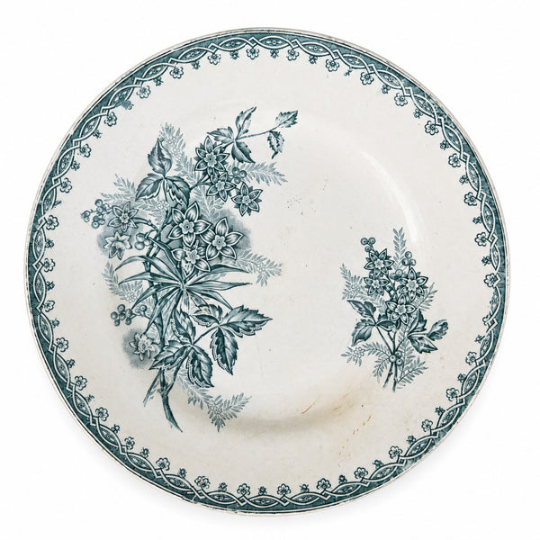 Lot de 3 assiettes semi-creuses anciennes en terre de fer Saint-Amand modèle Margot