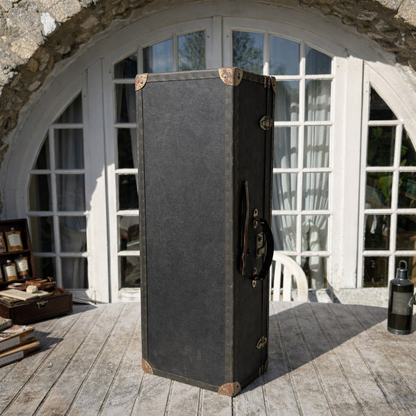 Malle ancienne de représentant Malles Doyon – valise noire de commerce