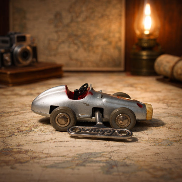 Voiture de course mécanique type Mercedes Schuco Micro Racer 1043 n° 7 – Western Germany – En état de fonctionnement