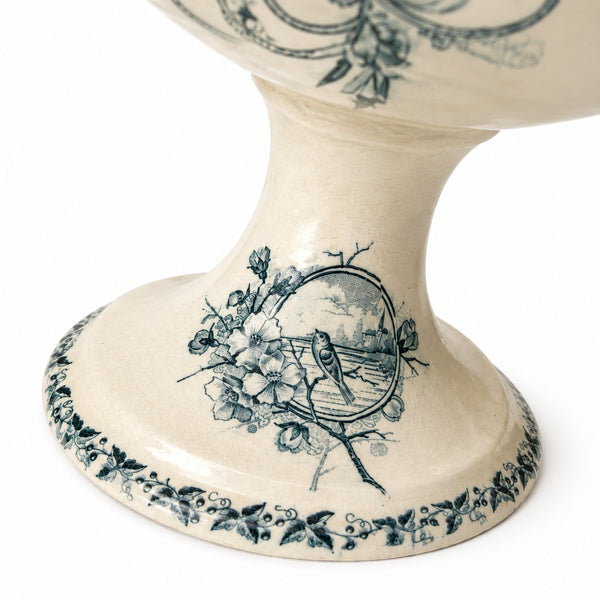 Ancien compotier sur pied en faïence imprimée à décor d'éventails, fleurs et papillons – Badonviller