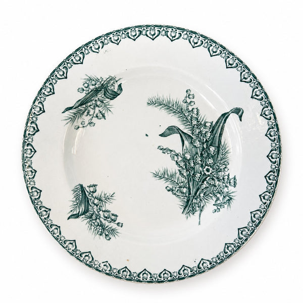 Paire d'assiettes creuses en terre de fer St Amandinoise St Amand, modèle Muguet