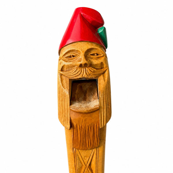 Casse-noisette vintage scandinave en bois sculpté gnome folklorique