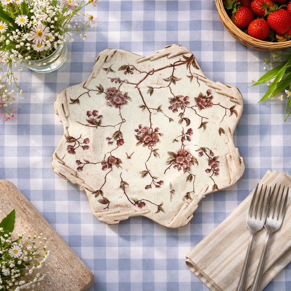 Coupe basse sur pied / assiette montée ancienne à décor floral et abeilles – faïence craquelée