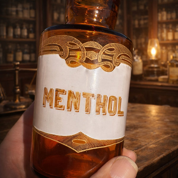 Petit flacon à pharmacie ancien en verre ambré – décor émaillé & étiquette “MENTHOL”