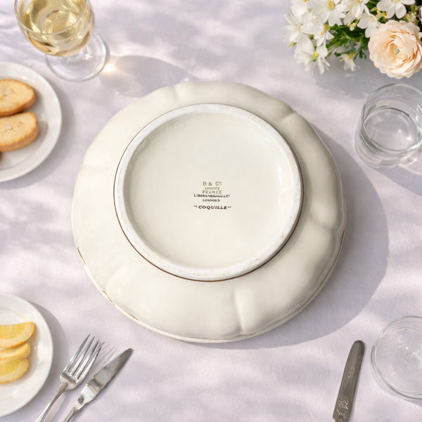 Saladier en porcelaine de Limoges L. Bernardaud & Cie – Modèle Coquille – Ø 24,4 cm
