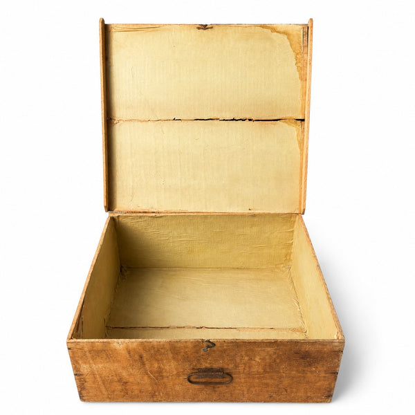 Boîte ancienne d’expédition « Grands Magasins du Louvre Paris » en bois