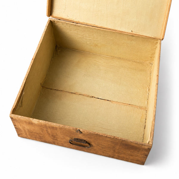 Boîte ancienne d’expédition « Grands Magasins du Louvre Paris » en bois