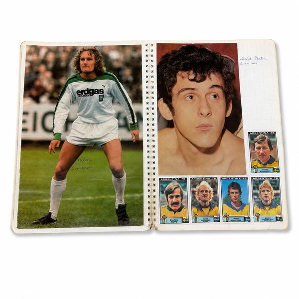 Ancien cahier album de football – Michel Platini, AS Saint-Étienne, Coupe des clubs champions 1976 et Coupes du monde 1978 et 1982