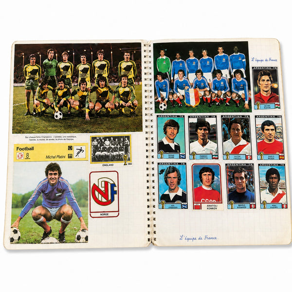 Ancien cahier album de football – Michel Platini, AS Saint-Étienne, Coupe des clubs champions 1976 et Coupes du monde 1978 et 1982
