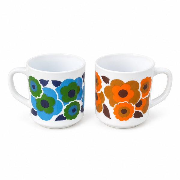 Paire de mugs vintage Arcopal modèle Lotus – années 1970