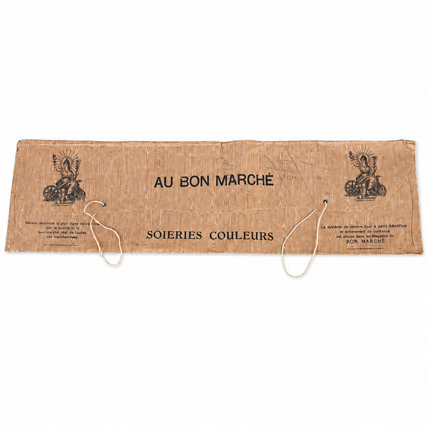 Pochette de transport en papier cartonné Au Bon Marché – Comptoir des Soieries Couleurs