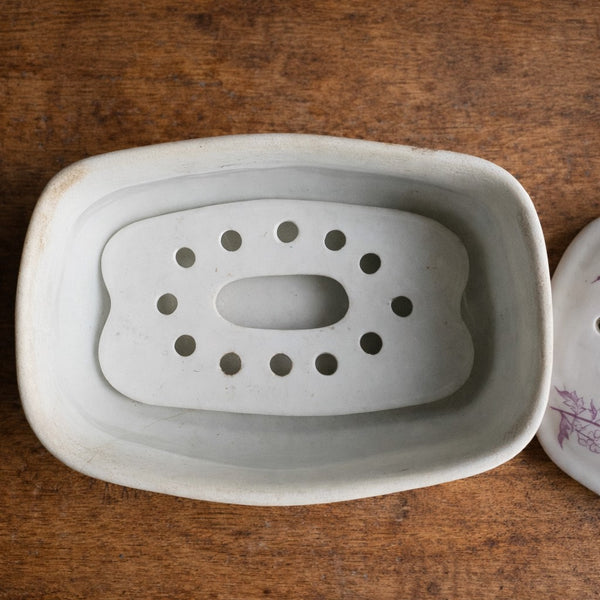 Petite boîte porte-savon en porcelaine opaque ancienne – décor floral