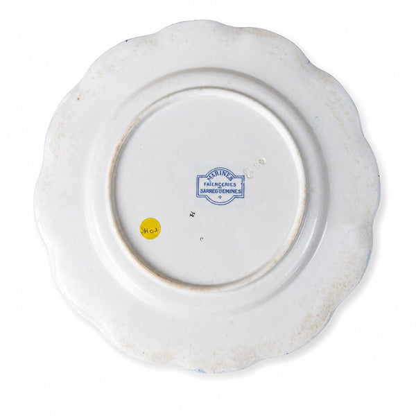 Assiette plate ancienne en faïence de Sarreguemines modèle Marines (1890-1918)