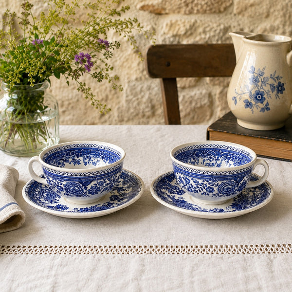 Ancienne paire de tasses à thé et leurs sous-tasses Villeroy & Boch Burgenland