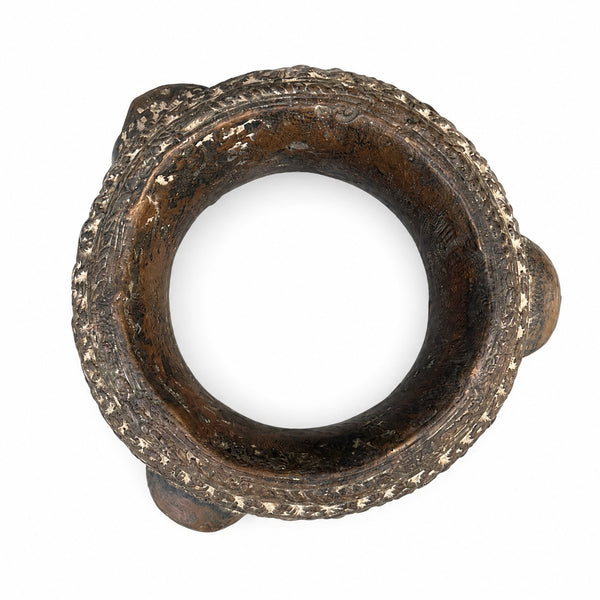 Ancien bracelet ethnique africain de prestige massif en alliage cuivreux – XXe siècle