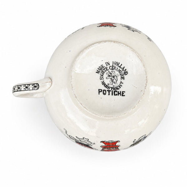 Ancienne tasse à déjeuner en faïence de Maastricht, modèle Potiche – Décor japonisant polychrome