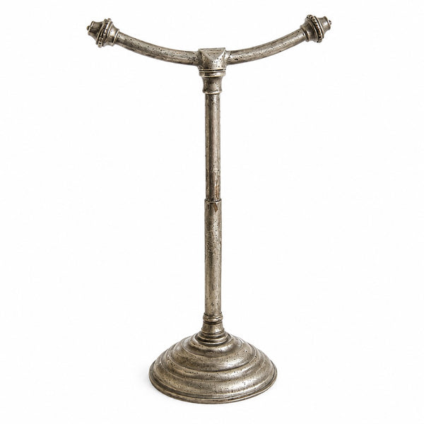 Ancien présentoir de vitrine Siegel en métal argenté pour bijoux ou petits objets