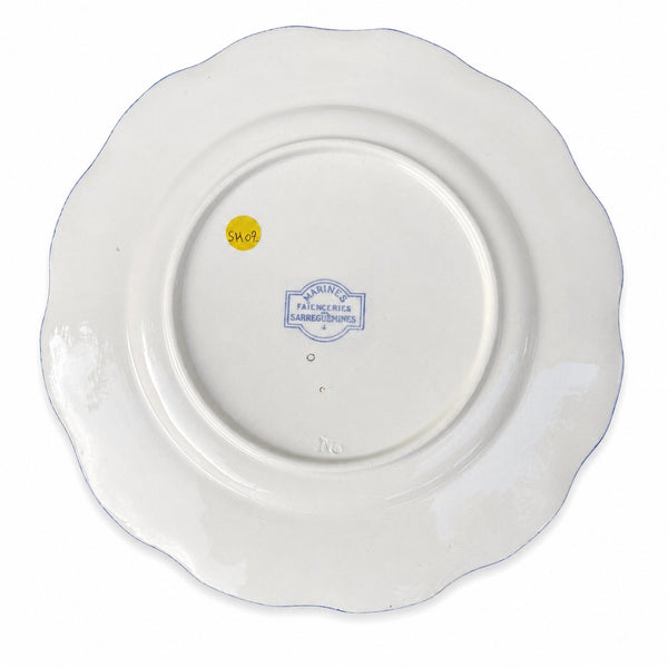 Assiette plate ancienne en faïence de Sarreguemines modèle Marines (1890-1918)
