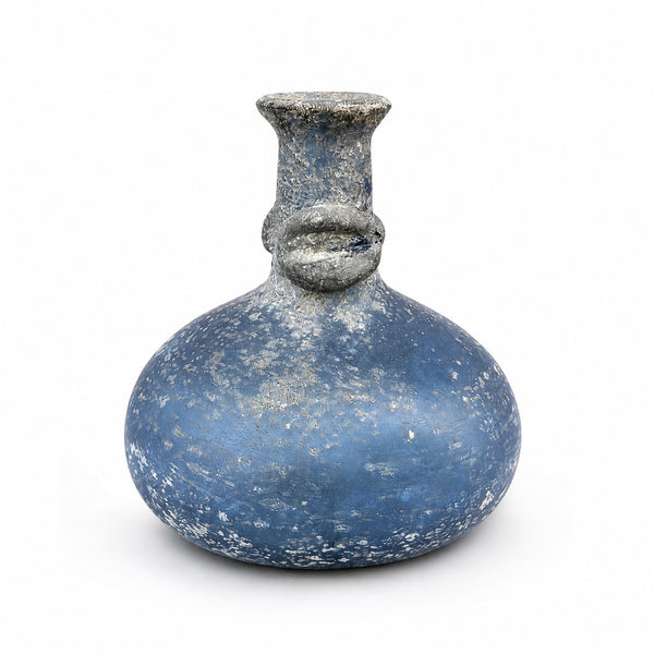 Ancien vase ou flacon en verre bleu soufflé à anses appliquées, de type Murano – H. 14 cm