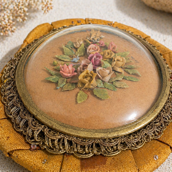 Boîte à ouvrage / bijoux ancienne en carton, tissu et verre bombé – travail de dame
