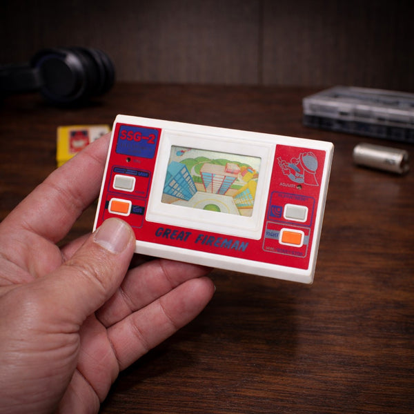 Jeu électronique vintage – Le Pompier / Great Fireman – SSG-2F – avec boîte & notice (style Game & Watch)