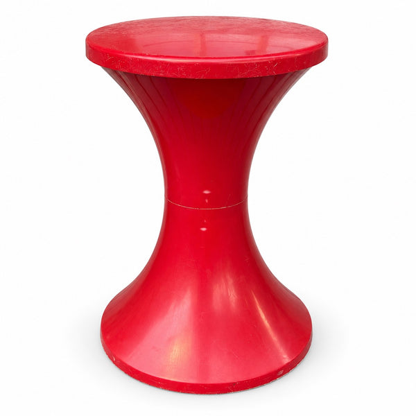 Tabouret Tam Tam vintage rouge sang en plastique Stamp, modèle 169, Henry Massonnet, années 1970