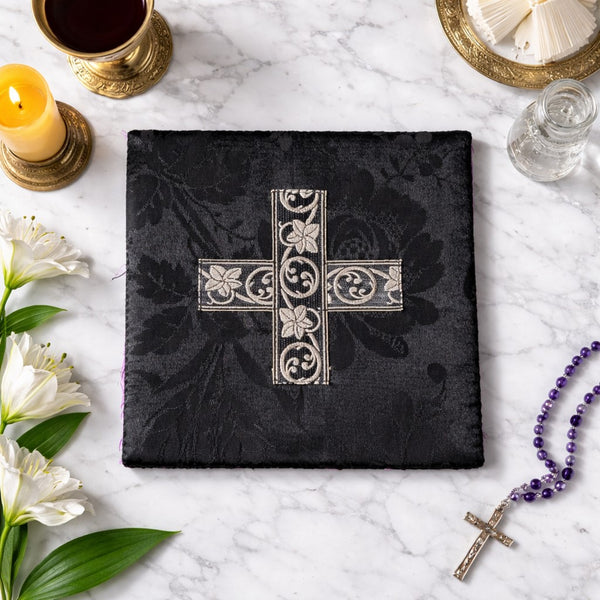 Ancienne bourse de corporal liturgique en damas de soie