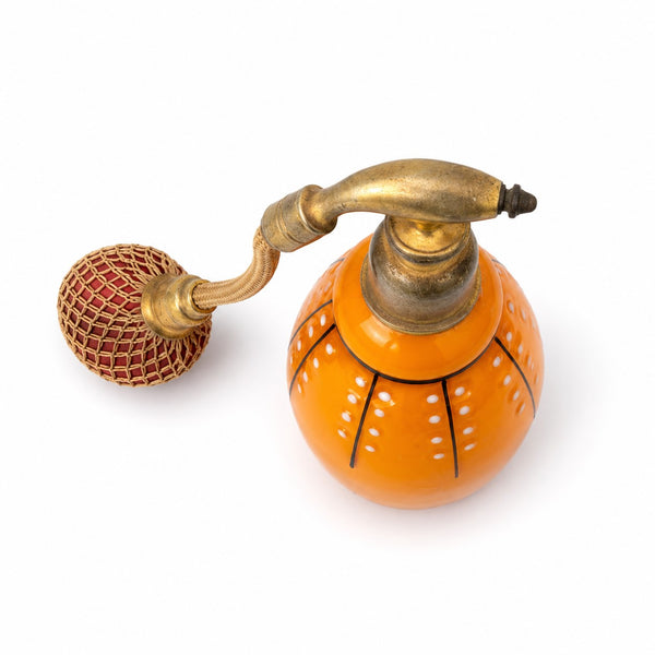 Vaporisateur à parfum Art Déco « Tango » en verre orange attribué à Loetz – Décor conçu par Michael Powolny