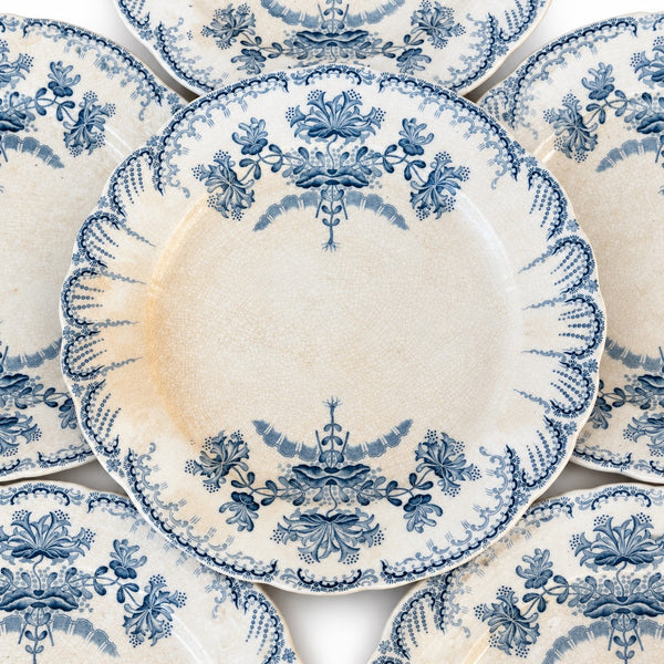 Lot de 6 assiettes plates anciennes patinées Saint-Amand et Hamage « Régence »