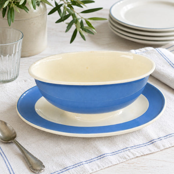 Ancienne saucière en faïence Villeroy & Boch modèle Orléans