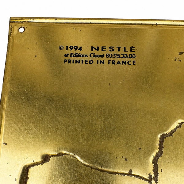Plaque publicitaire vintage en tôle Chocolat Menier Nestlé – Éviter les contrefaçons – 27 x 41,5 cm