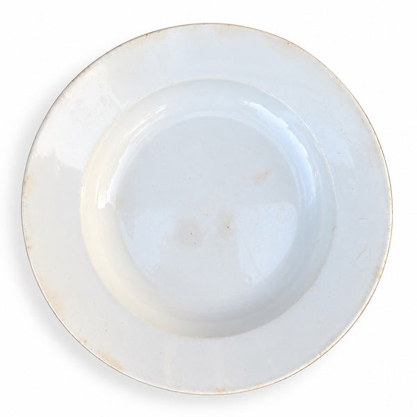 Lot de 4 assiettes creuses anciennes blanches en faïence de Creil et Montereau – XIXe siècle