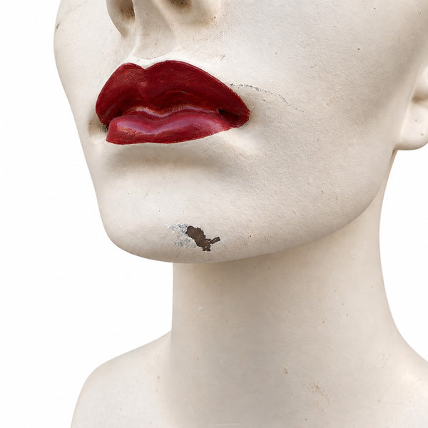 Tête de présentoir marotte féminin vintage en résine – buste de magasin