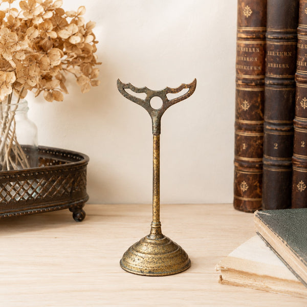 Petit présentoir de vitrine ancien Siegel en métal doré pour bijoux