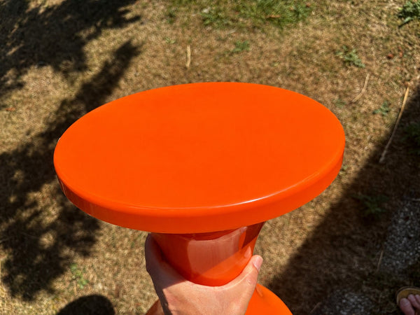 Tabouret Tam Tam vintage orange en plastique Stamp, modèle 169, Henry Massonnet, années 1970